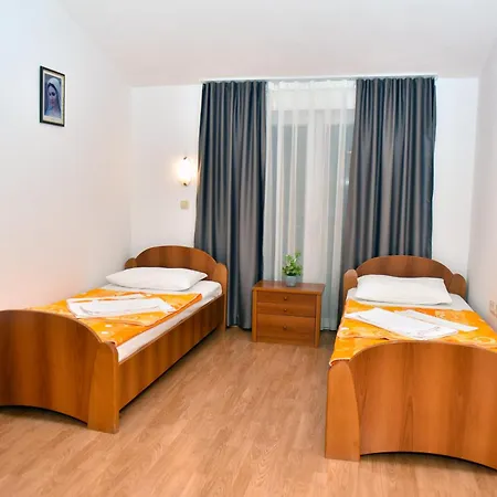 Guest house Pansion Nicol, *